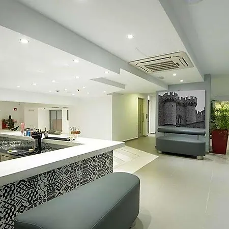 Elite Hotel 4*